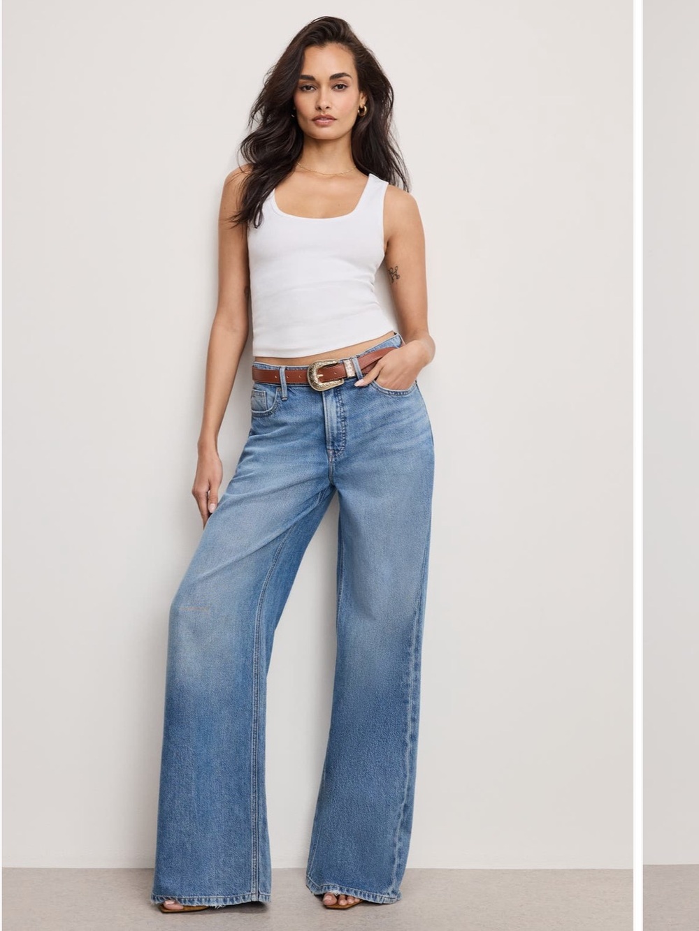 Good American Weightless Good Standard Ease Wide Leg Jeans - Picture 4 of 11